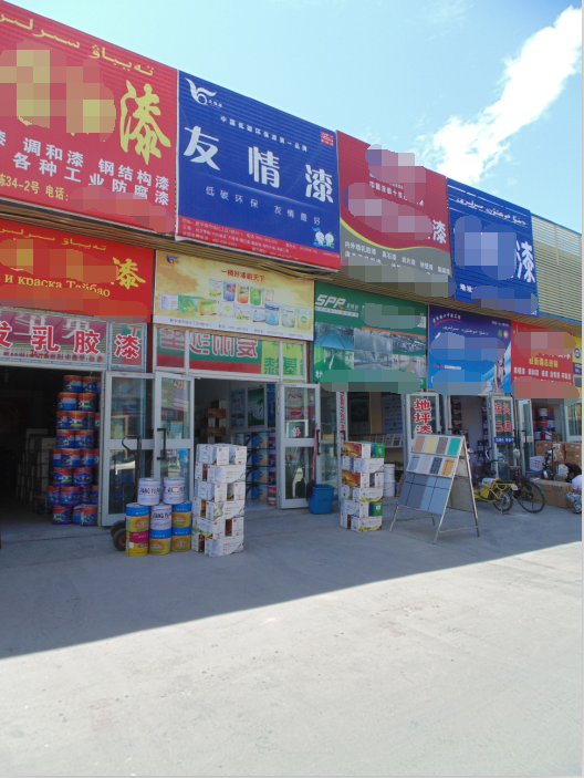 冒高溫戰(zhàn)酷暑，友情漆代理確保工程按時完工